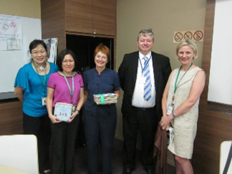 ARC(S) ED Ms Sylvia Yap (second from left) and programme leaders Ms Anita Russell (right) and Mrs Stephenie Khoo (left) with the Accreditation Team from UK (third and fourth from left)